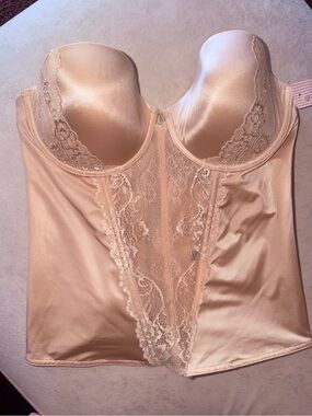 Women’s Strapless 
Corset - Nude